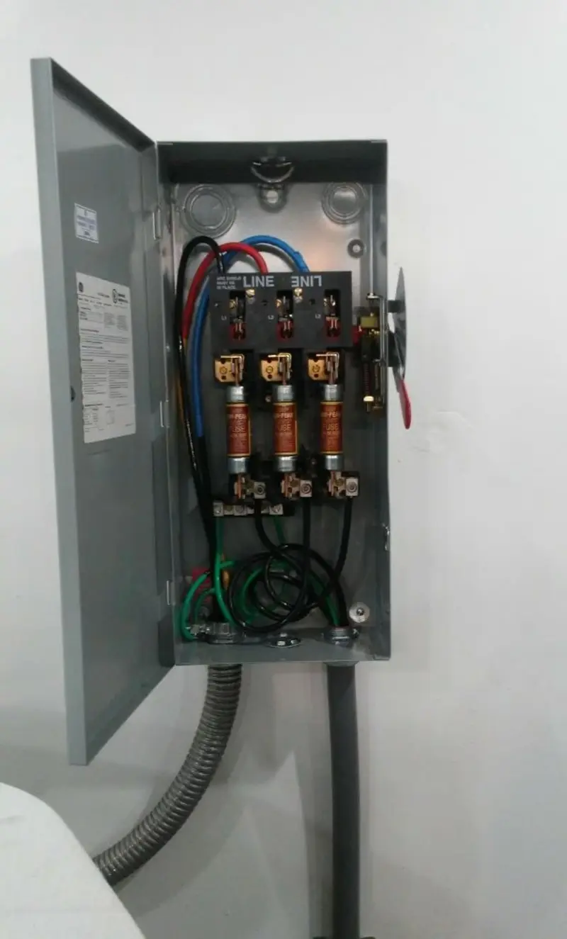 Three-phase disconnect switch installed for Smoke Detector Installation in Bear Valley Springs